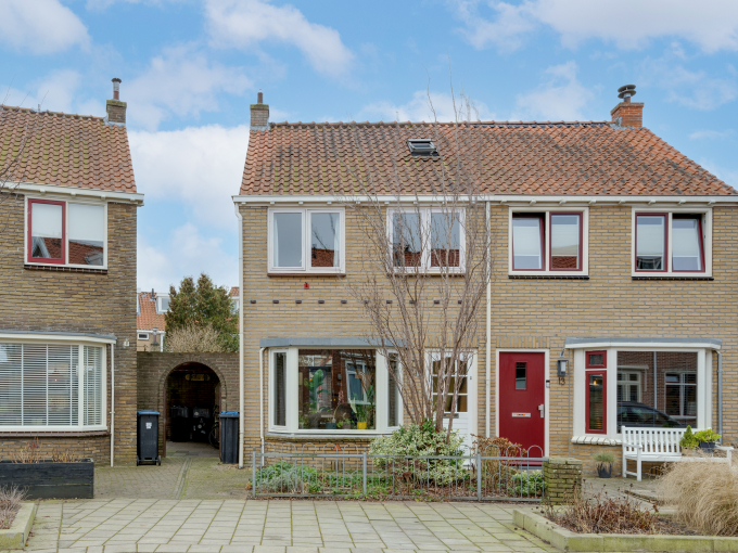 Professor Struijckenstraat 20 Zaandam - NH Makelaar Huis verkopen
